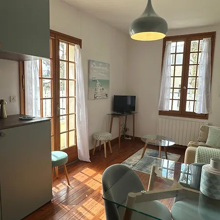 Maison Cozy Au Coeur De Avec Terrasse, Proche Plage, Pour 4 Pers., Animaux Acceptes Ferienhaus